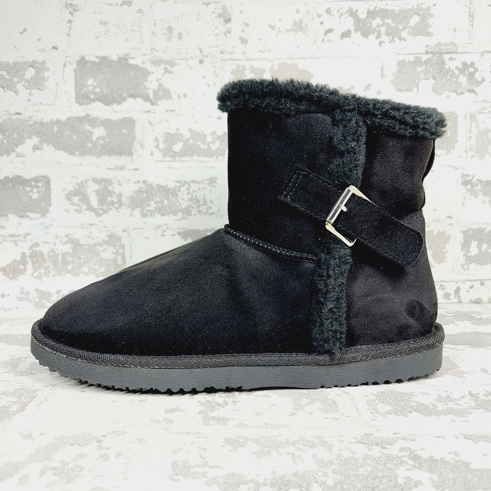 New Floopi Black Faux Fur Buckle Up Winter Ankle Booties i986